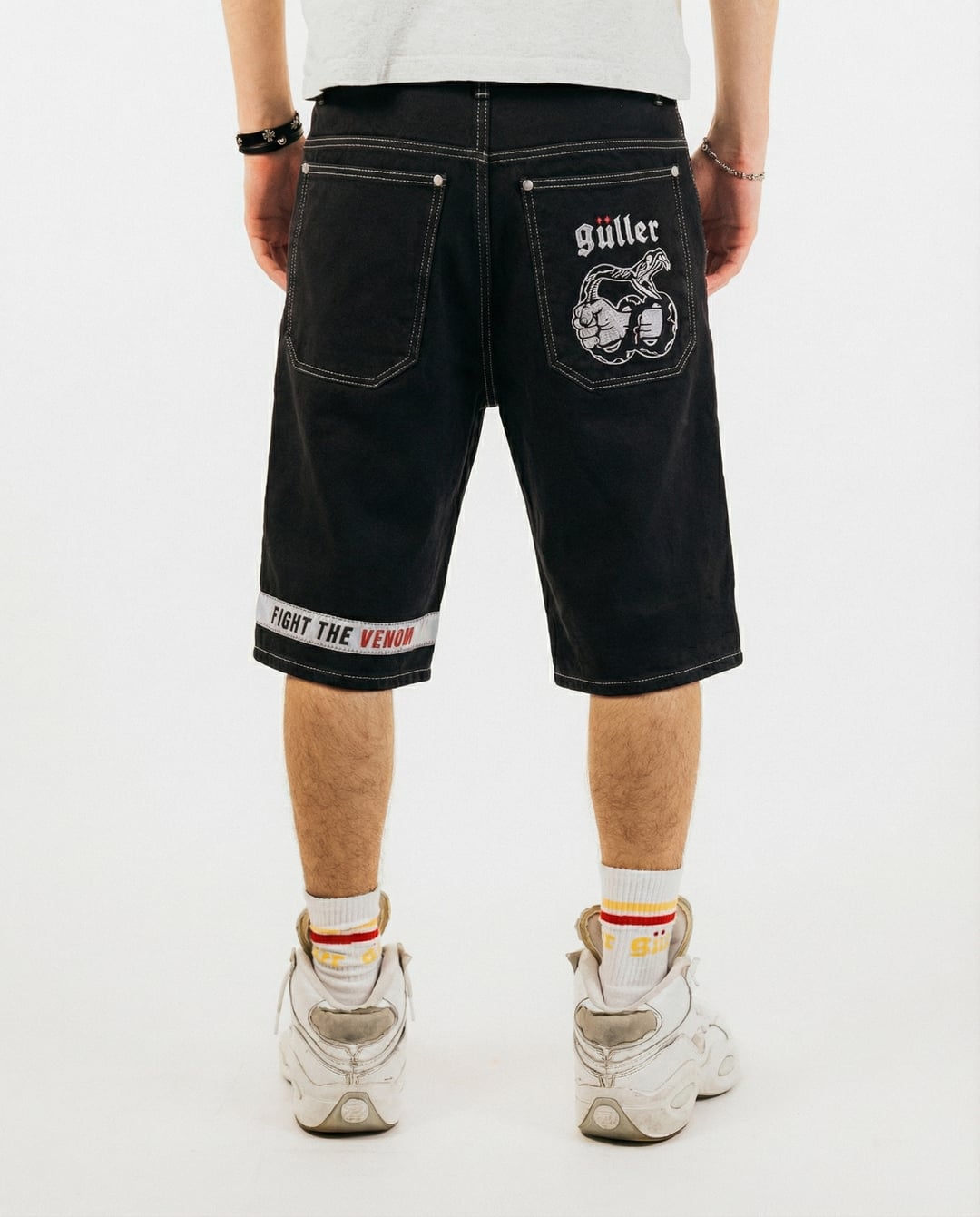 Baggy Jeans Short "Guller  FIGHT the VENOM" col. Nero